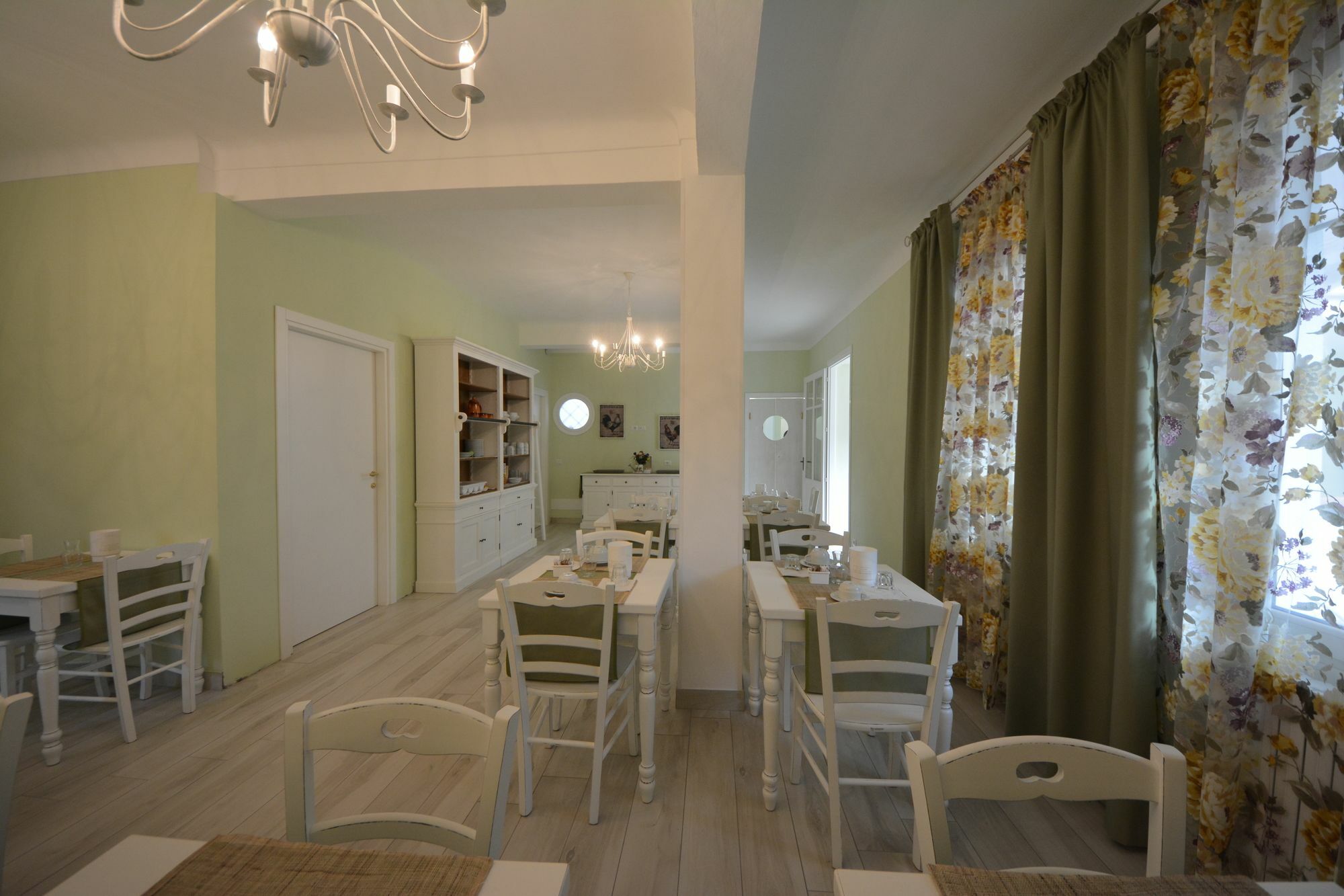 Hotel La Scogliera Бордігера Екстер'єр фото